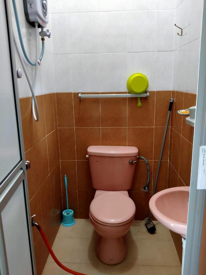 Penginapan Mycj - Roomstay Kuala Terengganu Esterno foto