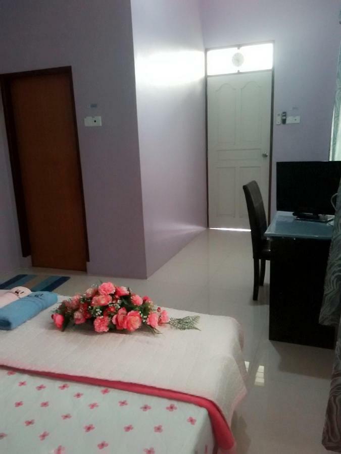 Penginapan Mycj - Roomstay Kuala Terengganu Esterno foto